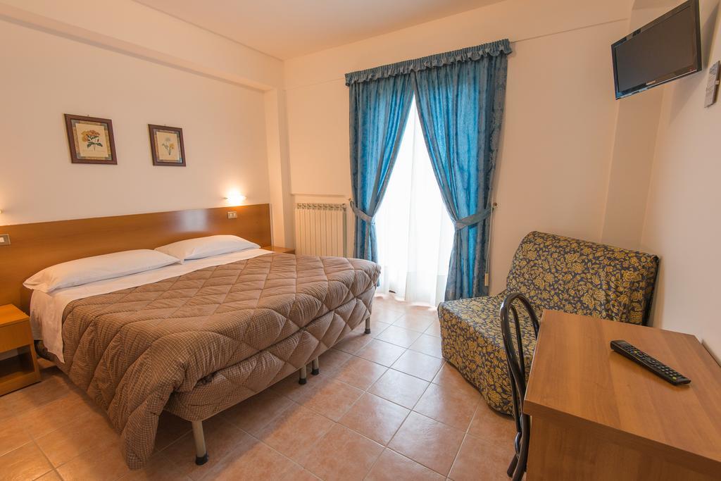 Albergo Della Corte Pescasseroli Exterior photo