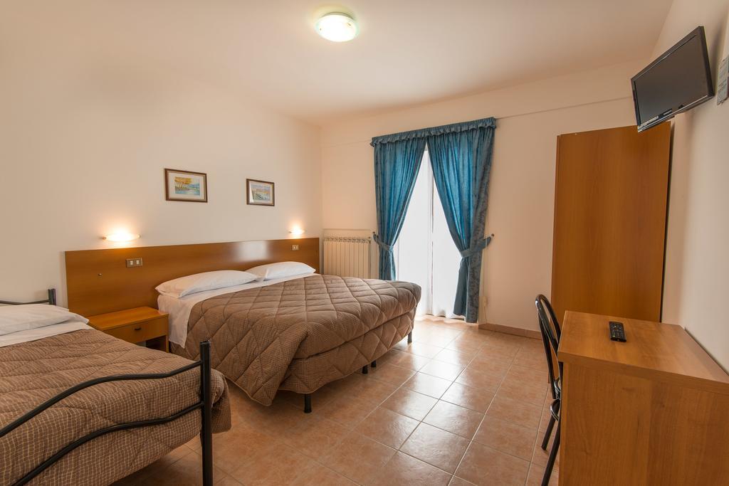 Albergo Della Corte Pescasseroli Exterior photo